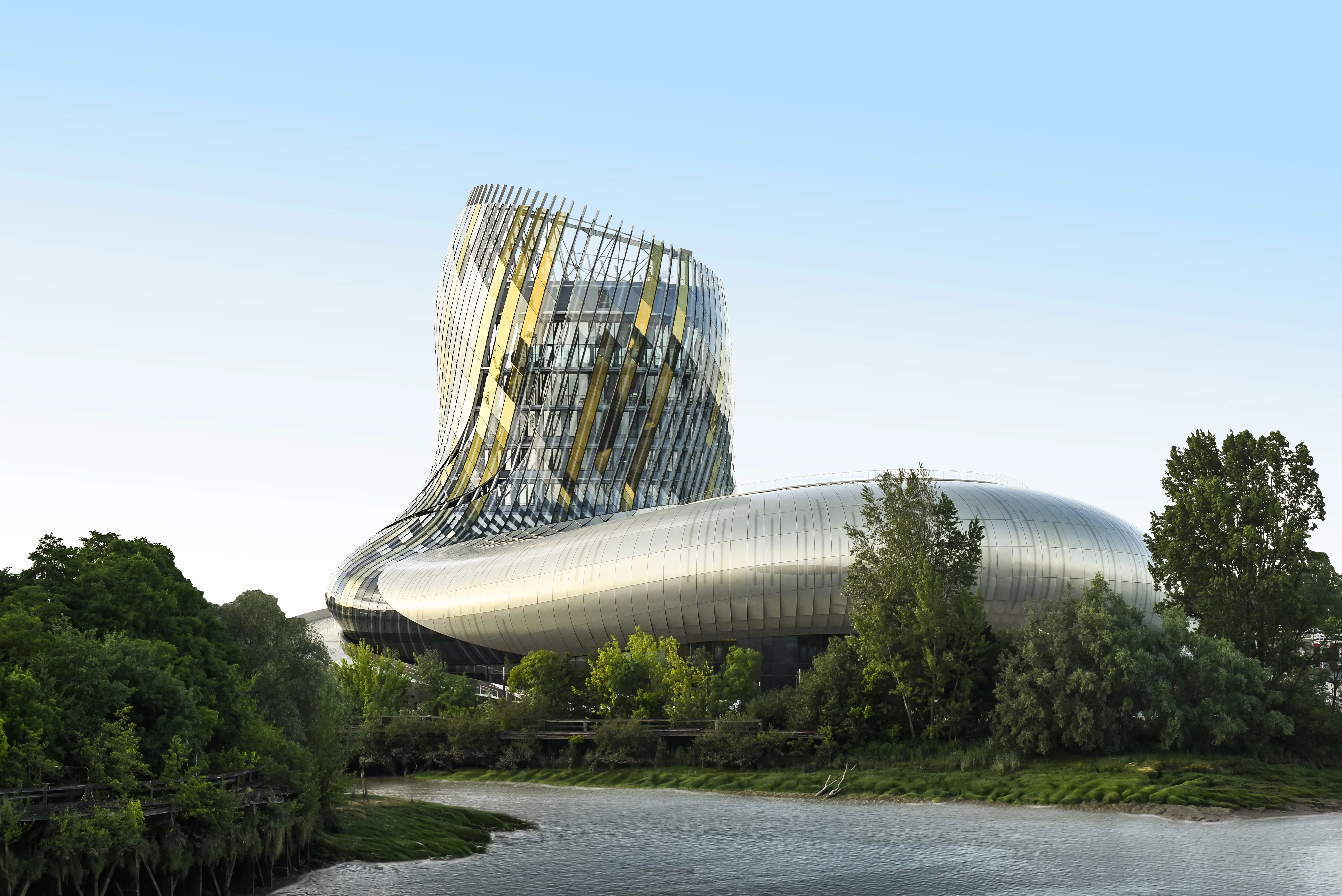 France wine tours and tastings — Bordeaux château visits, Burgundy grand cru routes, champagne cellar tastings in Reims and Épernay, the Loire Valley, Alsace wine route and Paris sommelier sessions
